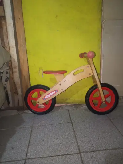 Bicicleta de equilibrio Little Rider de madera - miniatura 2