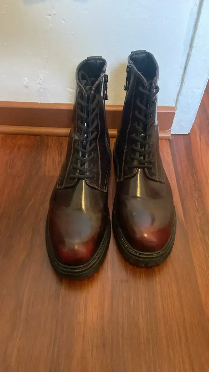 Botas de cuero marrón con cordones - 1