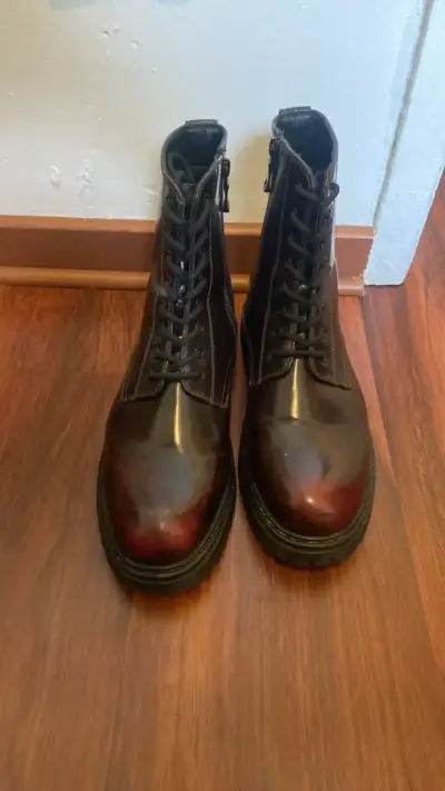 Botas de cuero marrón con cordones - miniatura 1