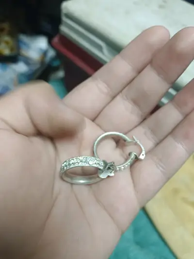 Aros de plata con incrustaciones brillantes - miniatura 1