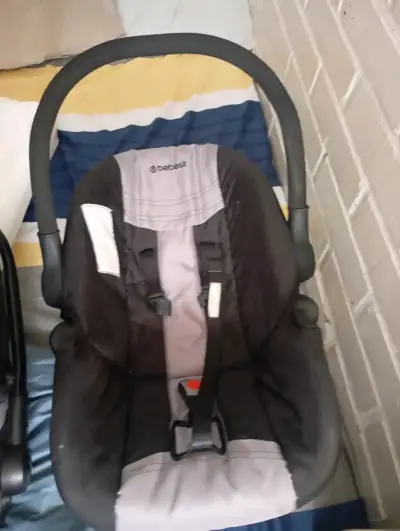 Silla de auto Bebesit para bebé - miniatura 1