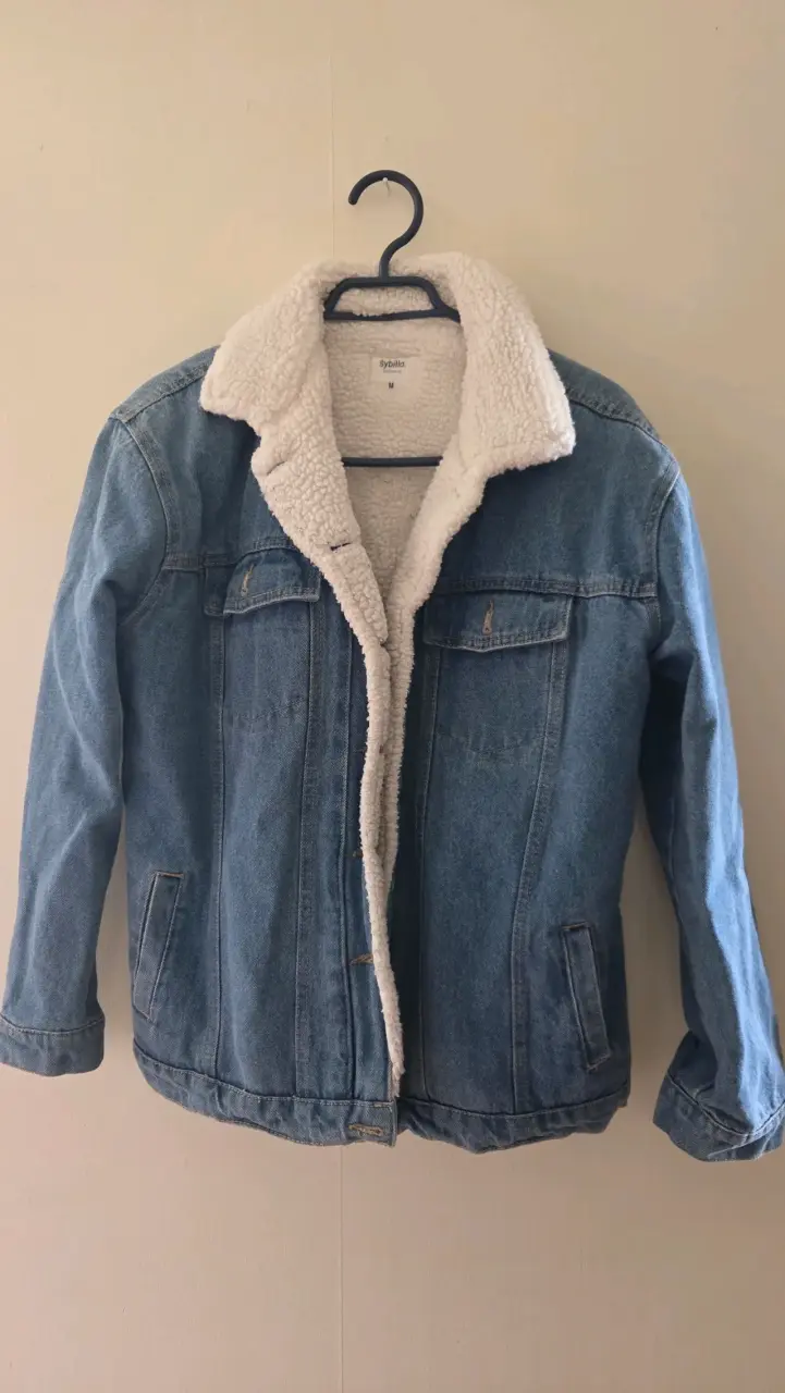 Chaqueta de mezclilla con forro de borrego