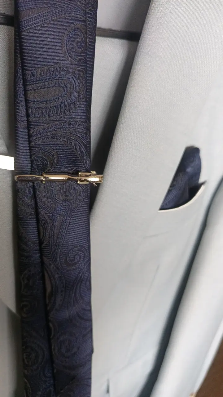 Elegante ambo gris para hombre - 3