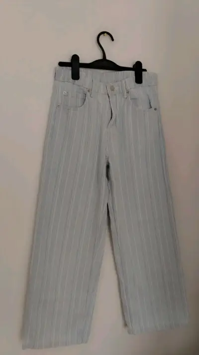 Jeans de rayas celestes para niña - miniatura 1