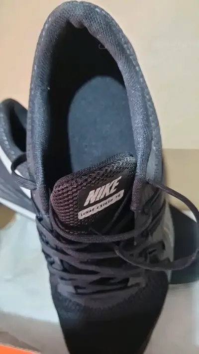 Zapatillas deportivas negras Nike - miniatura 3