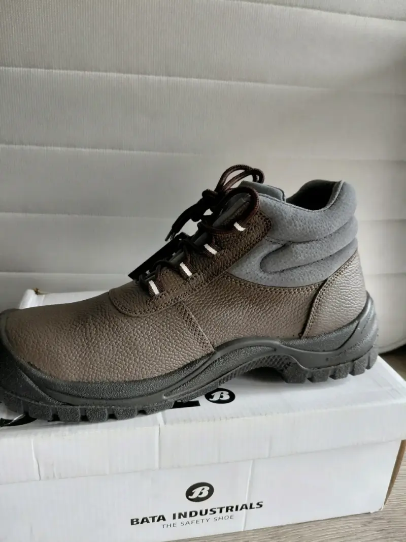 Botas de seguridad marrones con etiqueta - 3