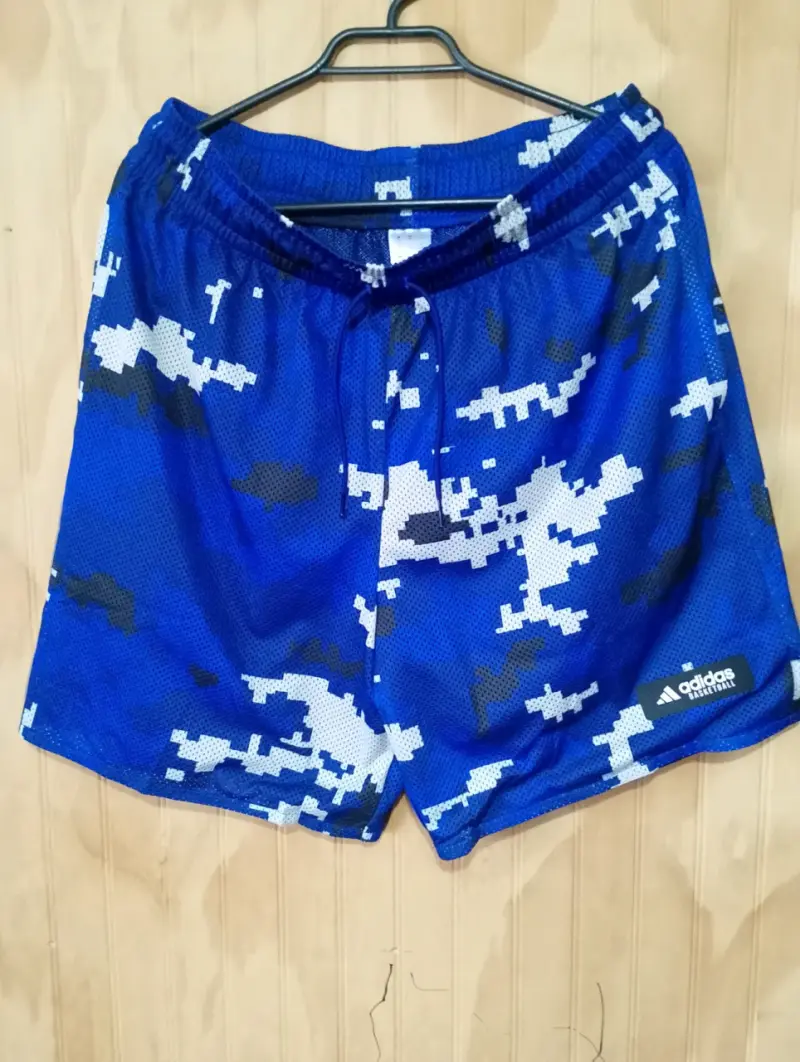 Shorts deportivo Adidas basketball nuevo sin uso. - 1