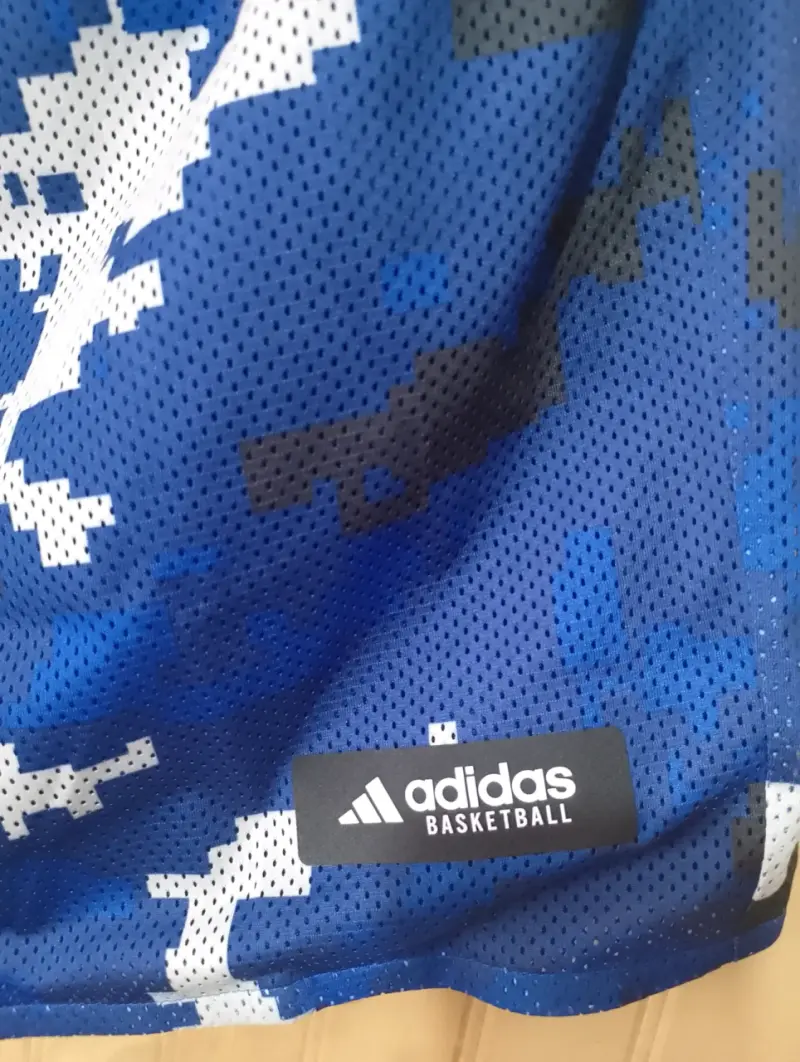 Shorts deportivo Adidas basketball nuevo sin uso. - 4