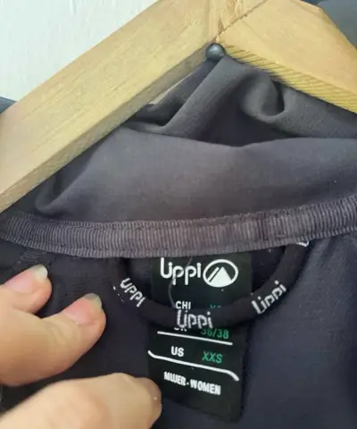 Chaqueta deportiva negra Upp con cierre - miniatura 3