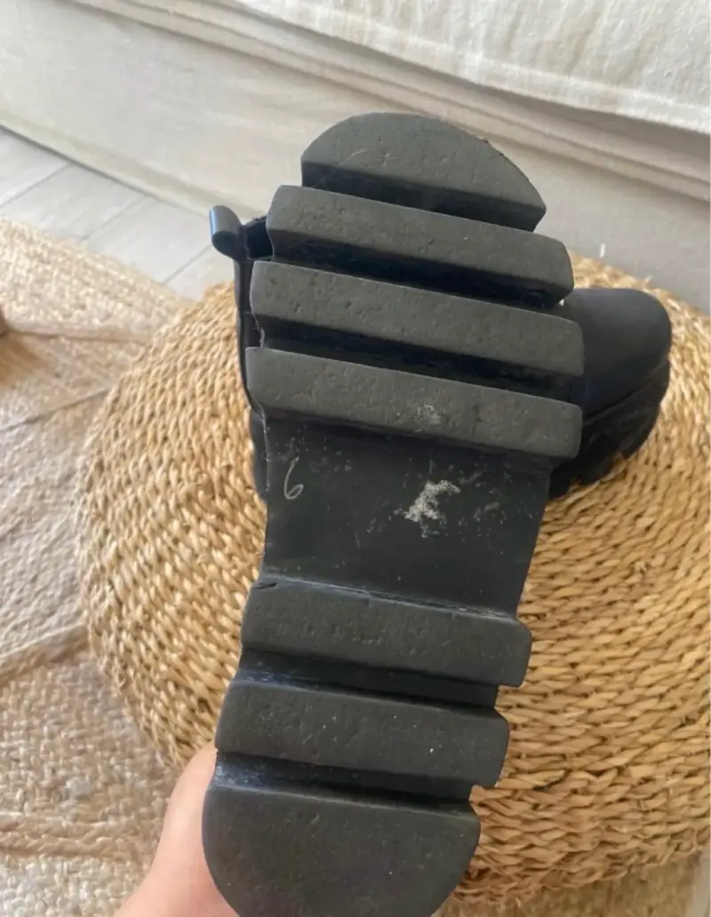 Botines negros con plataforma Sofía de Grecia - 5