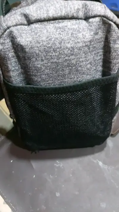 Lonchera  Adidas gris con bolsillo frontal - miniatura 4