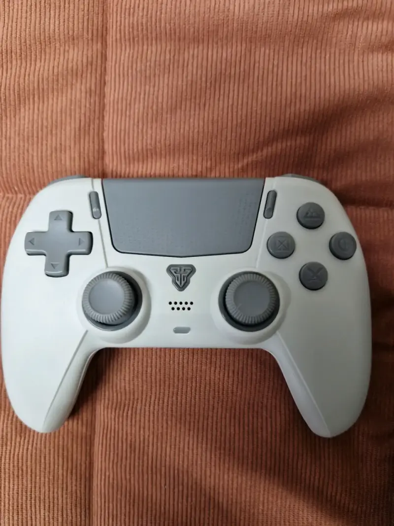 PS4 Slim 1 terabyte - 2