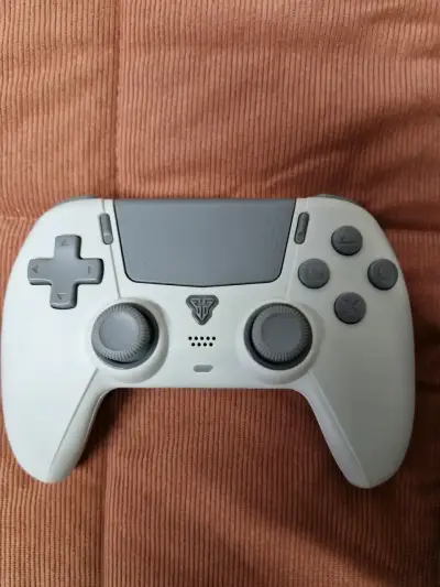 PS4 Slim 1 terabyte - miniatura 2