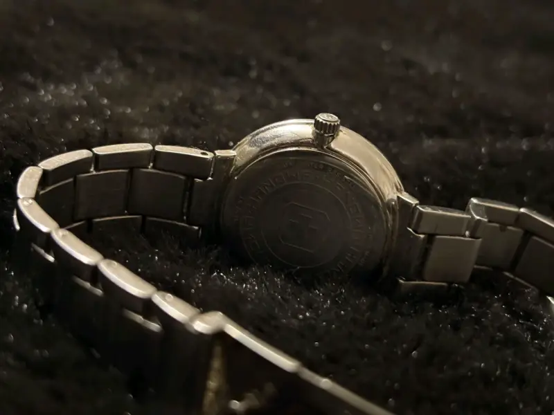 Reloj análogo de acero inoxidable - 2