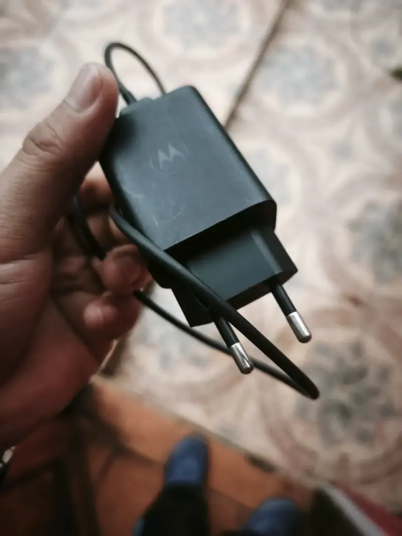 Cargador de celular motorola 33w original - 3