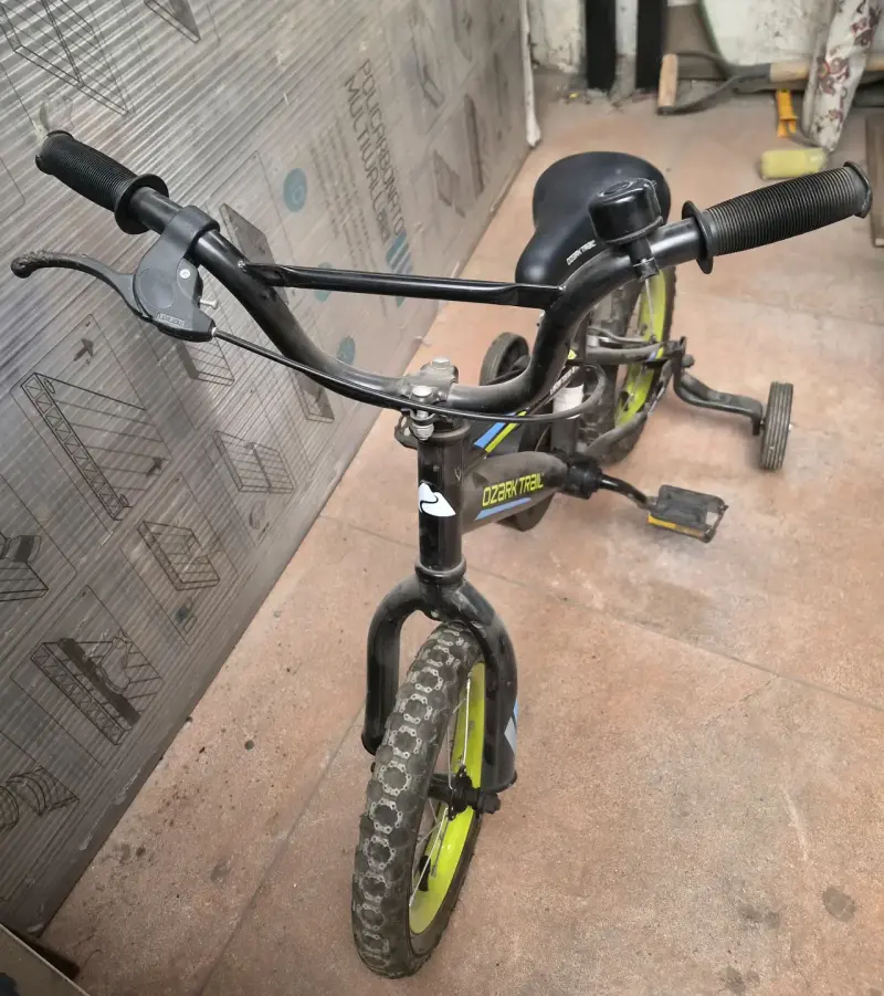 Bicicleta infantil Ozark Trail con ruedas de apoyo - 3