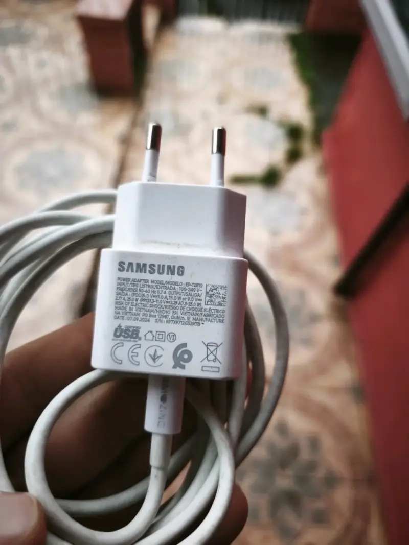 Cargador Samsung original con cable USB - 2