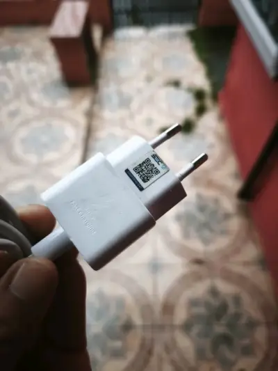 Cargador Samsung original con cable USB - miniatura 4