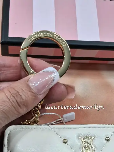 Tarjetero monedero crema Victoria's Secret - miniatura 3