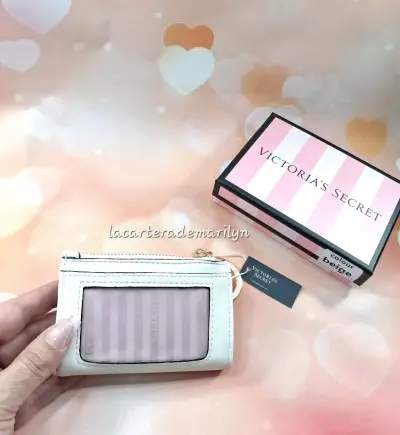 Tarjetero monedero crema Victoria's Secret - miniatura 4