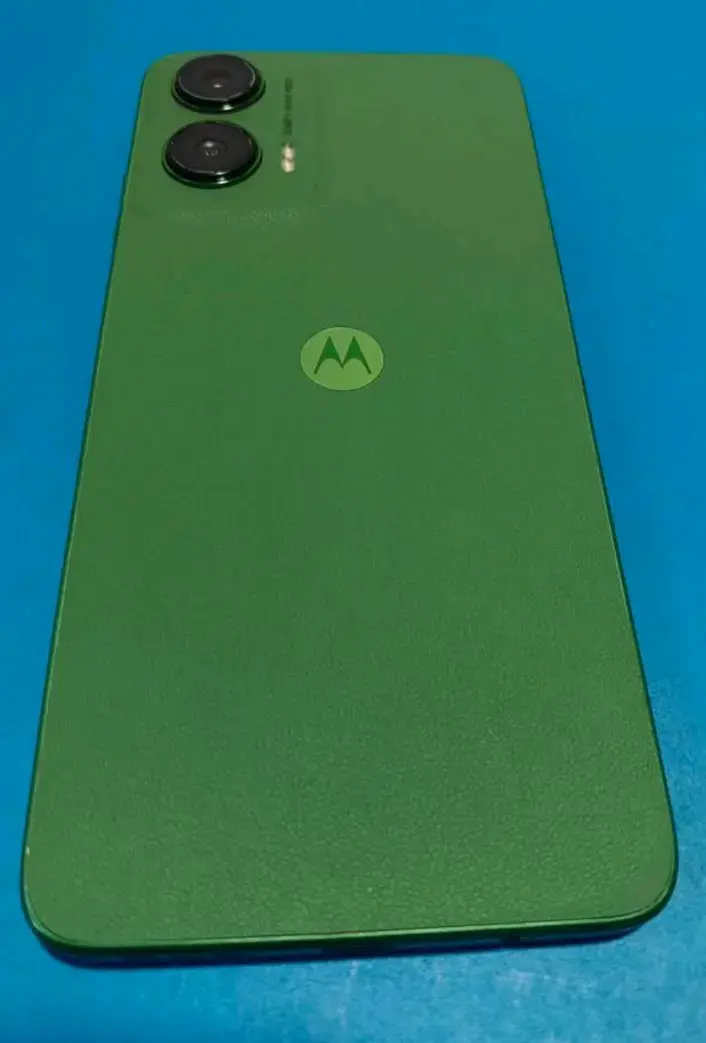 Celular Motorola Moto G35 5G 128GB - 2
