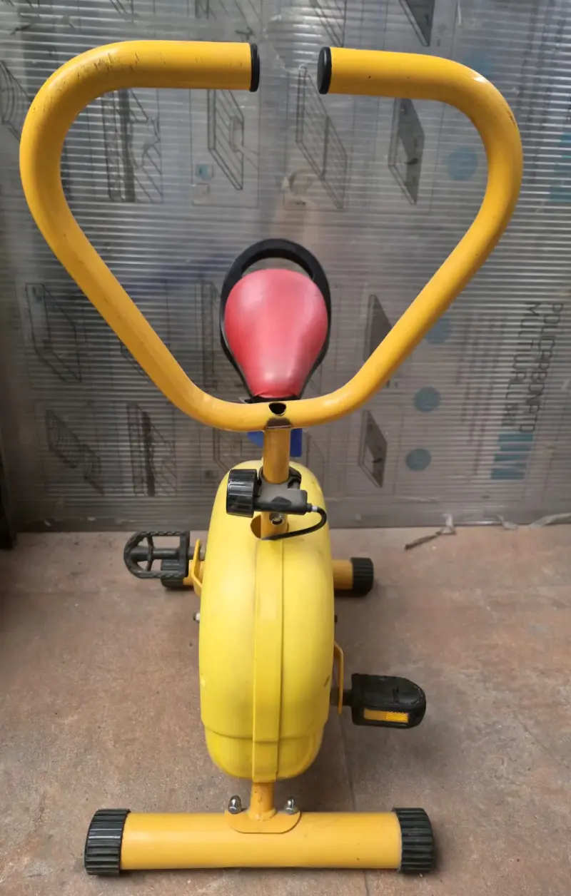 Bicicleta estática infantil amarilla - 1