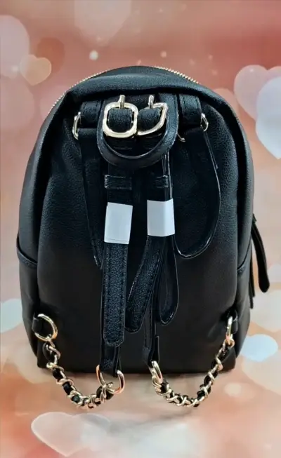 Mochila negra Victoria's Secret con tachas - miniatura 3