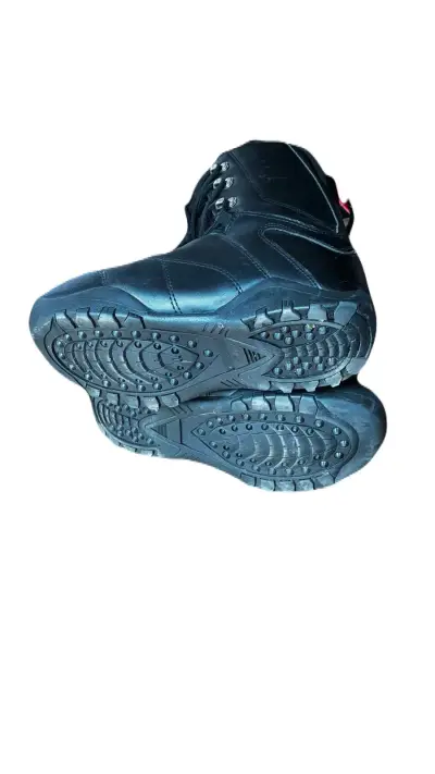 Botas de snowboard negras en buen estado - miniatura 5