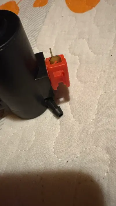 Bomba agua limpia parabrisas universal - miniatura 4