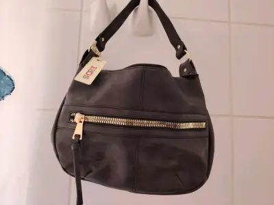 Bolso negro Secret de cuero sintético - miniatura 2