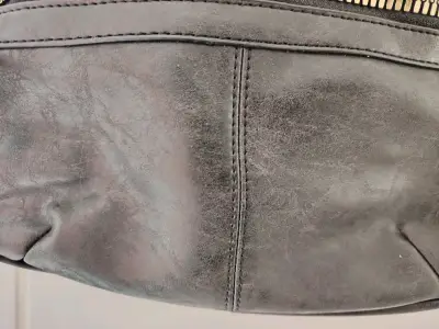 Bolso negro Secret de cuero sintético - miniatura 3