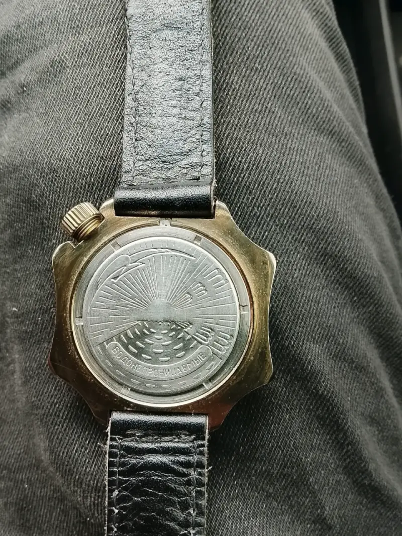 Reloj vintage ruso komandirskie con correa de cuer - 2