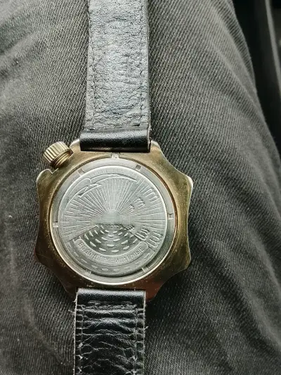 Reloj vintage ruso komandirskie con correa de cuer - miniatura 2