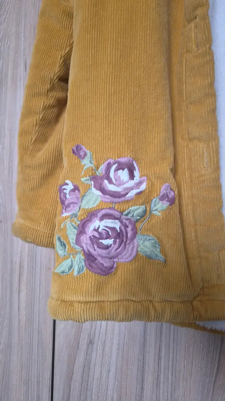 Chaqueta limonada con bordado floral - 5