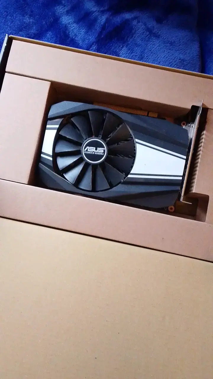 Tarjeta gráfica ASUS GeForce GTX 1660 Super - 2