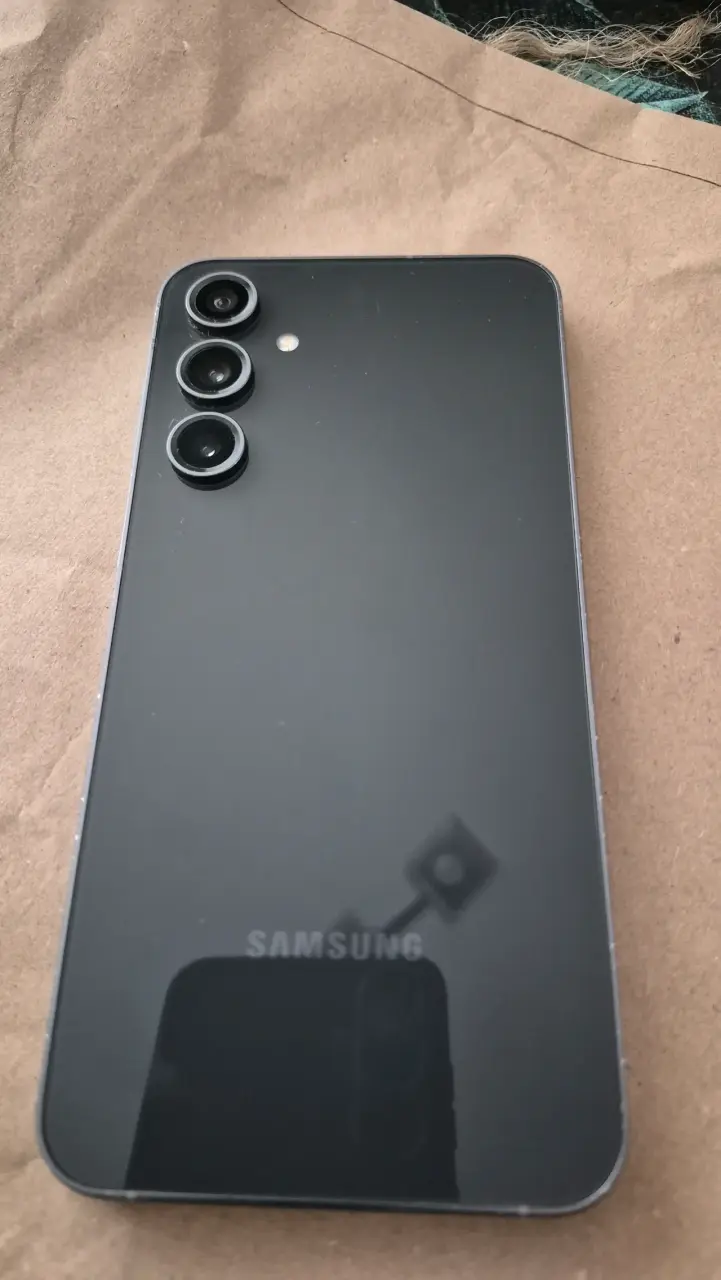 Samsung S23 FE en buen estado - 3