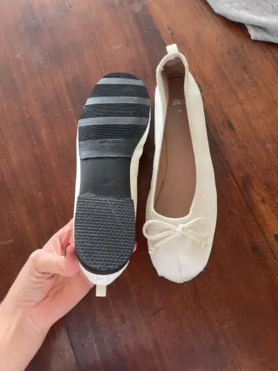 Bailarinas blancas de cuero Zara talla 36 - miniatura 5