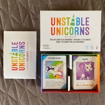 Juego de cartas Unstable Unicorns - miniatura 1