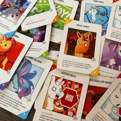 Juego de cartas Unstable Unicorns - miniatura 2