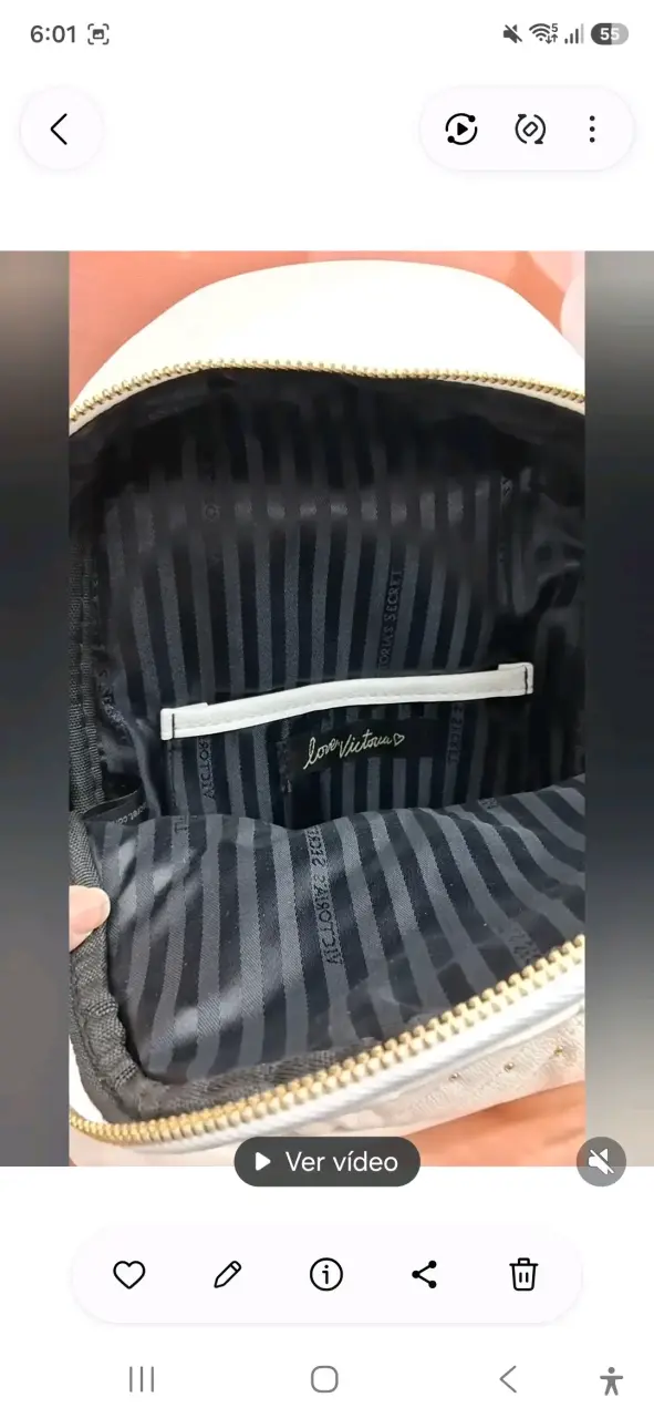 Mochila blanca Victoria's Secret con detalles dorados - 5