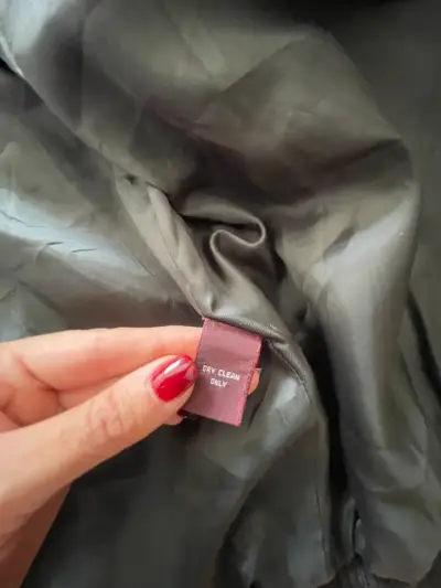 Chaqueta negra de lana para hombre - miniatura 4