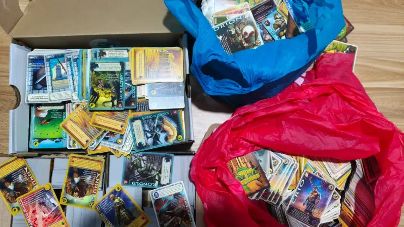 Lote de cartas coleccionables de juego - 2