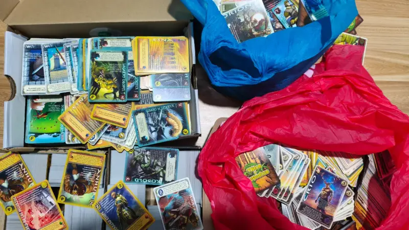 Lote de cartas coleccionables de juego - 3