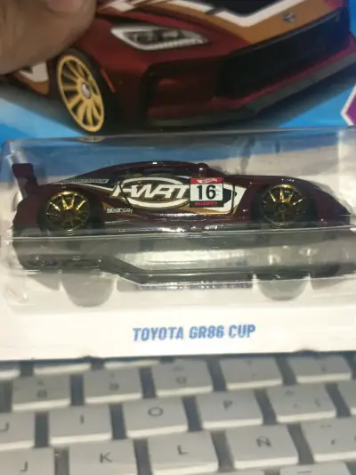 Hot Wheels Toyota GR86 CUP - miniatura 3