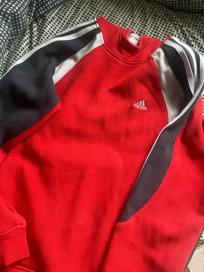 Polerón Adidas rojo talla S-M - miniatura 1