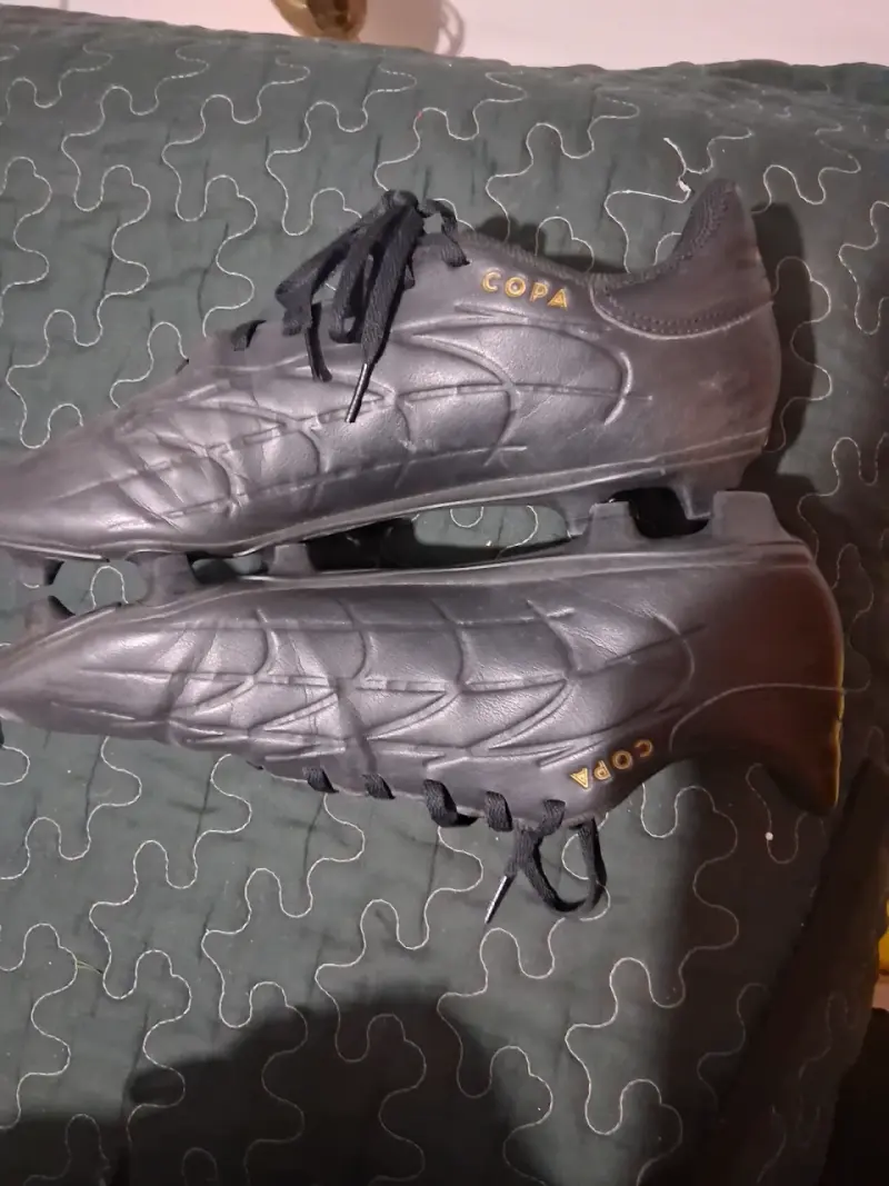 Botines de fútbol adidas negros con toperoles - 4