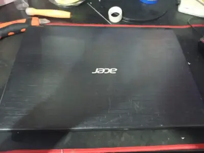 Notebook Acer con pantalla de 14 pulgadas - miniatura 2
