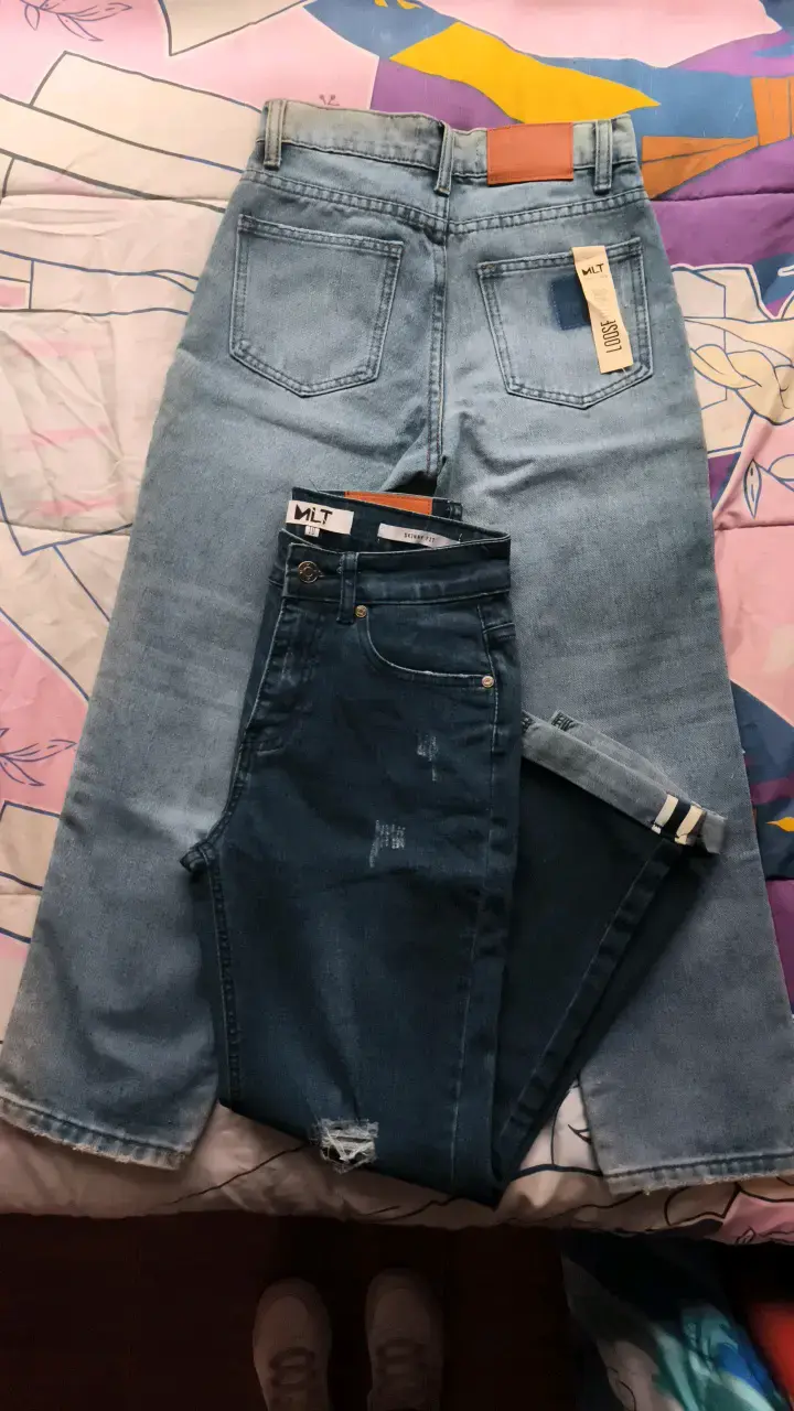 Jeans de mezclilla desgastados para mujer - 3