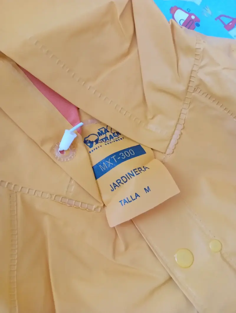 Conjunto impermeable amarillo para lluvia - 2