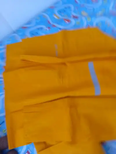 Conjunto impermeable amarillo para lluvia - miniatura 4